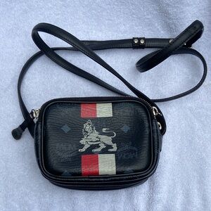 MCM Visetos "Lion 1976 Theme"
Crossbody Bag